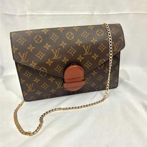 Authentic Louis Vuitton CHALLOT GM in Monogram